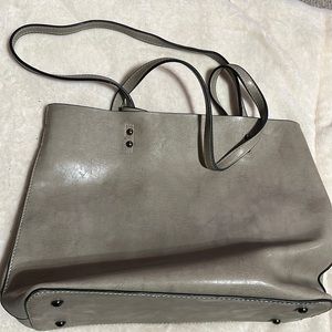 ** FINAL CLEARANCE**. Purse